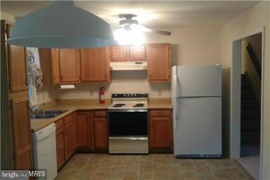 502 Birdie Rd, Locust Grove, VA 22508 - photo 4