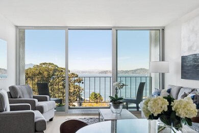 Unobstructed Bay Views from th living space