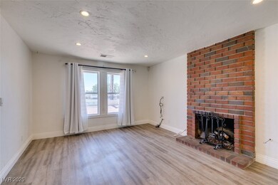 unlisted-address, Las Vegas, NV 89119 - photo 6