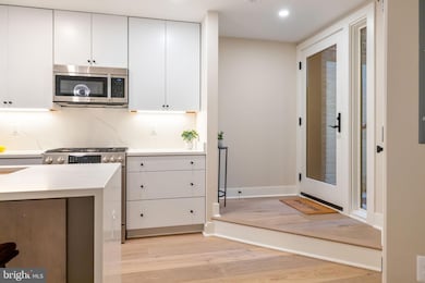 1820 19th St NW, Washington, DC 20009 - photo 4