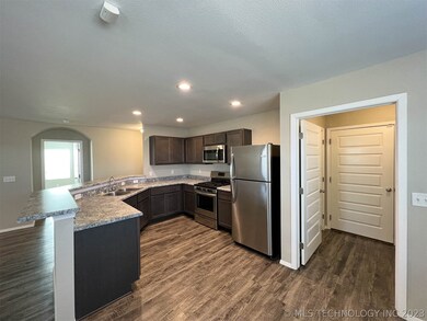 1625 S 31st Ct, Broken Arrow, OK 74014 - photo 3