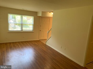 9751 Hagel Cir, Lorton, VA 22079 - photo 6