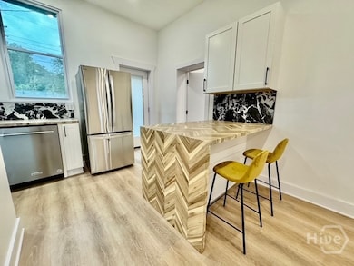 2047 E 41st St, Savannah, GA 31404 - photo 4