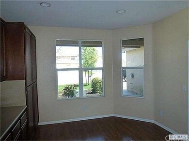 eating area in kitchen