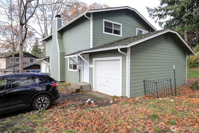 10605 10th Avenue Ct S, Tacoma, WA 98444 - photo 6