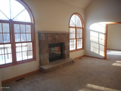 195 Aspen Dr, Milford, PA 18337 - photo 3