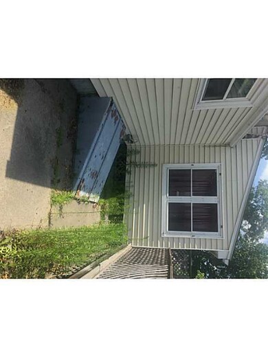 71 Strawberry Field Rd, Warwick, RI 02886 - photo 5