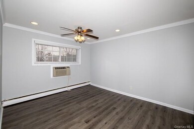 387 Great East Neck Rd unit 387C, West Babylon, NY 11704 - photo 6