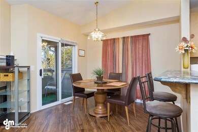 24-Living Room-5M8A3181
