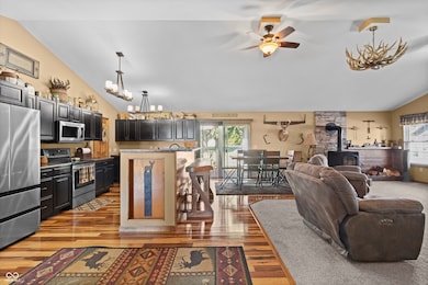 1364 S Ruth St, Rushville, IN 46173 - photo 5