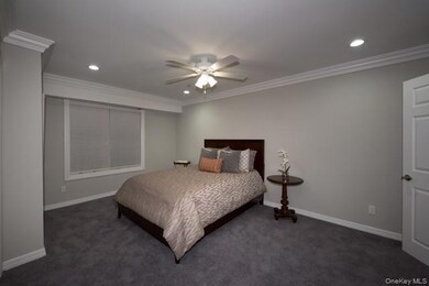 1 Villa D'Est Dr unit A-09, Coram, NY 11727 - photo 6