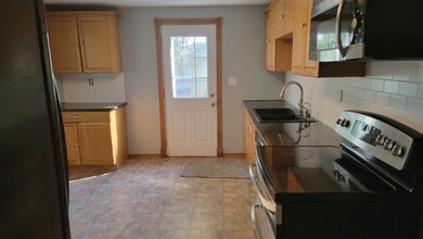 66 Alameda Dr, Carpentersville, IL 60110 - photo 5