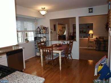 272 Maple Point Dr, Langhorne, PA 19047 - photo 6