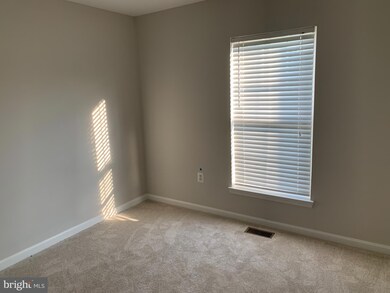 23434 Rainbow Arch Dr, Clarksburg, MD 20871 - photo 5