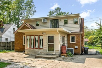 2717 48th St, Des Moines, IA 50310 - photo 2