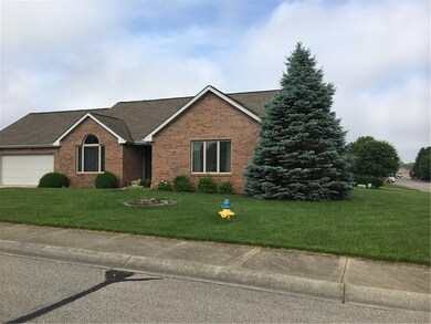6040 E Meadow Ridge Rd, Columbus, IN 47203 - photo 2
