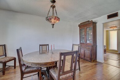 Formal Dining