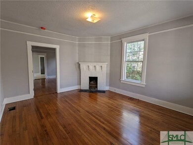 915 E 34th St, Savannah, GA 31401 - photo 4