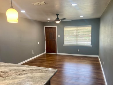 901 Avenue E, Marble Falls, TX 78654 - photo 6