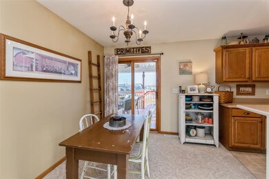 3736 Monarch Dr SW, Cedar Rapids, IA 52404 - photo 5