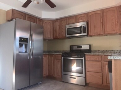 BRAND NEW OAK KITCHEN WITH GRANITE COUNTERS!!