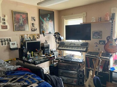 281 Brown St, Wilkes Barre, PA 18702 - photo 6