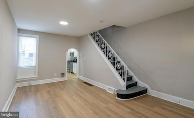 1645 S Etting St, Philadelphia, PA 19145 - photo 3