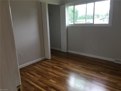 4604 Charleston Ave, Lorain, OH 44055 - photo 4