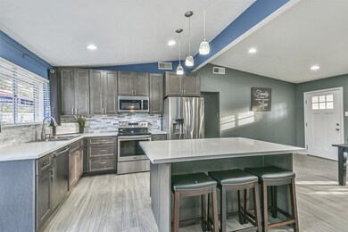 17007 Townes Rd, Friendswood, TX 77546 - photo 6