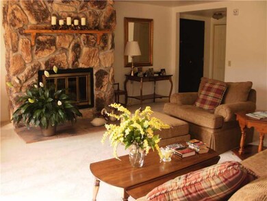 806 Alta Vita Dr, Greensburg, PA 15601 - photo 2