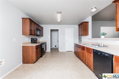 501 Blayton St, Troy, TX 76579 - photo 7