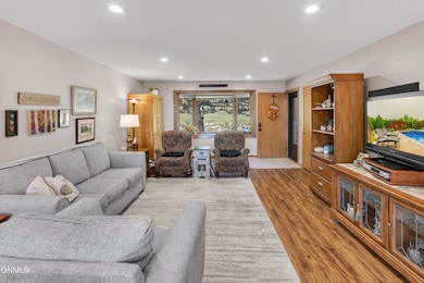 420 E Brandon Dr, Bismarck, ND 58503 - photo 5