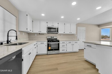 40968 174th St E, Lancaster, CA 93535 - photo 6