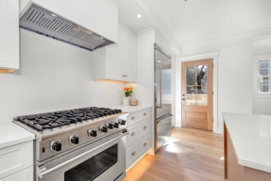 11 Orange St unit 2, Newburyport, MA 01950 - photo 5