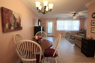 51 Windsor C, West Palm Beach, FL 33417 - photo 7