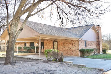 1706 N Trinity St, Decatur, TX 76234 - photo 3