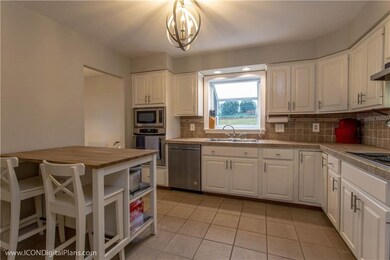 25 Algonquin Dr, Middletown, RI 02842 - photo 7