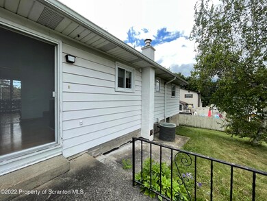 615 Spruce St, Olyphant, PA 18447 - photo 4