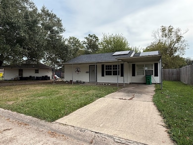 602 Parkway St, Baytown, TX 77520 - photo 2