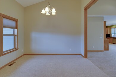 3632 SW Zenith Place, Redmond, OR 97756 - photo 5