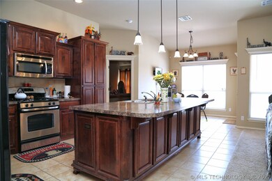 2313 W Pensacola St, Broken Arrow, OK 74011 - photo 4