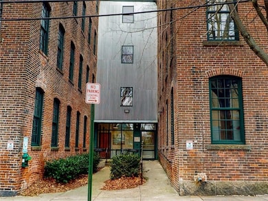 409 Pine St unit 201, Providence, RI 02903 - photo 2