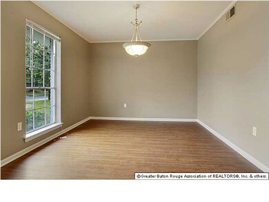 FORMAL DINING