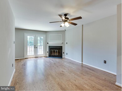 6534 Brick Hearth Ct, Alexandria, VA 22306 - photo 7