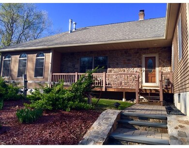 906 Millville Rd, Uxbridge, MA 01569 - photo 3
