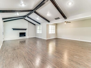 1304 E 9th St, Bonham, TX 75418 - photo 3