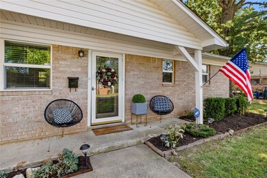 813 Carson Dr, Bentonville, AR 72712 - photo 2
