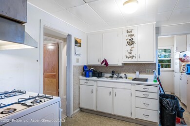 410 Barclay St _003