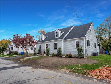 103 Champlin Place N, Newport, RI 02840 - photo 4