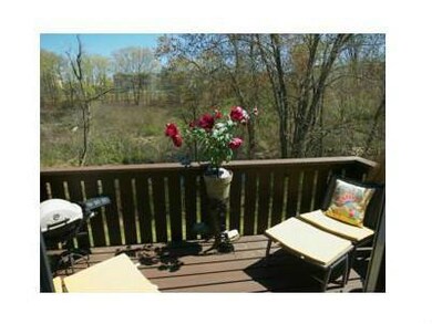 383 Chatham Cir, Warwick, RI 02886 - photo 5